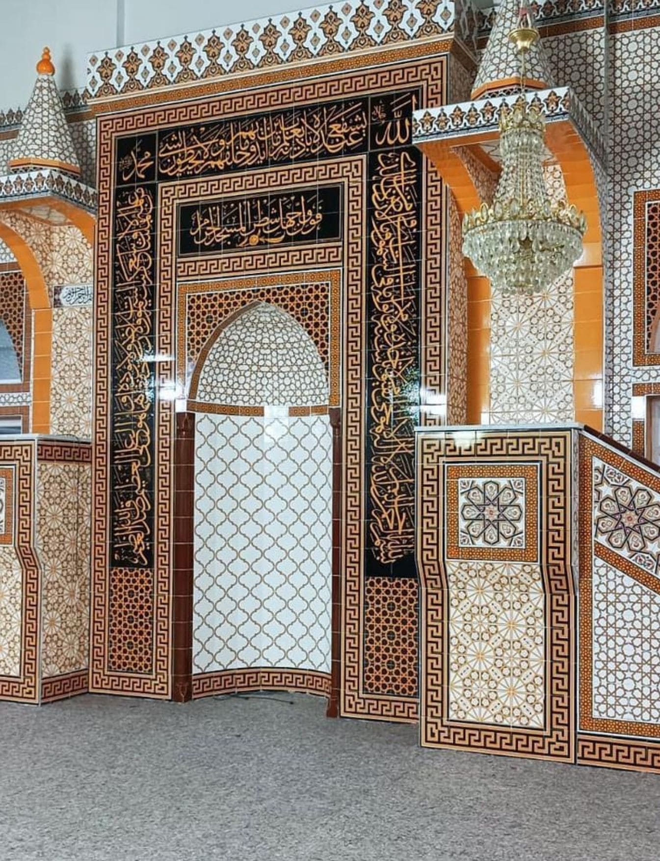 Cami Mihrap Minber Modelleri - 07, Ahşap Cami Mihrap Minber Kürsü Çini Modeli, Cami Çinileri