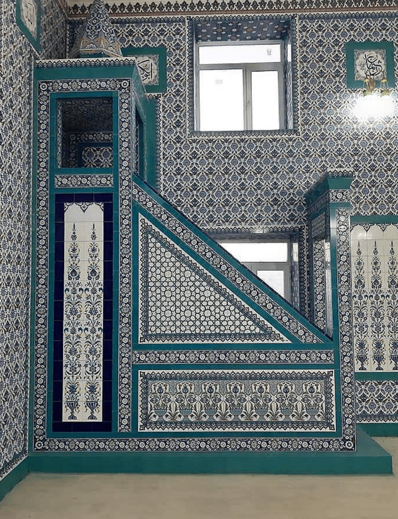 Cami Çini Minber - 25, Cami Minber İznik Çini Motifli